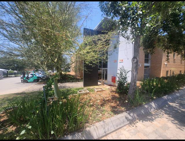 7,235M² WAREHOUSE TO LET IN LONGMEADOW